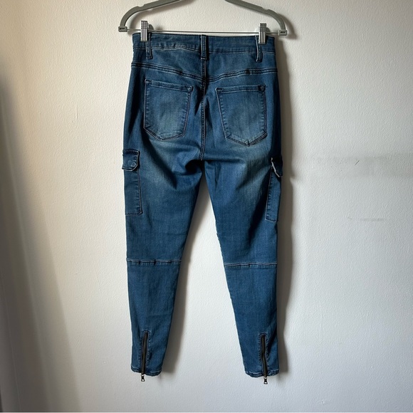 FASHION NOVA JEANS ✨ - Picture 3 of 5